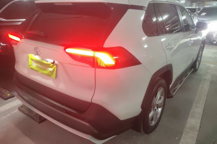 Used Toyota RAV4 2020 2.0L CVT Two-Wheel Drive Fashion Edition
