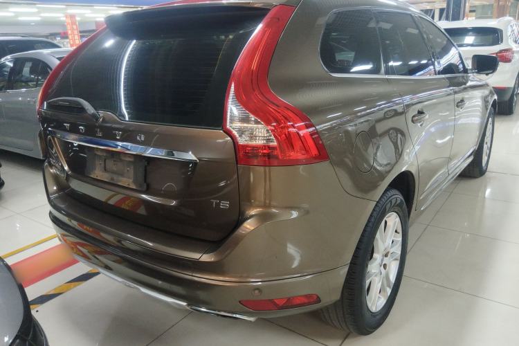 Used Volvo XC60 2015 T5 Smart Upgrade Model
