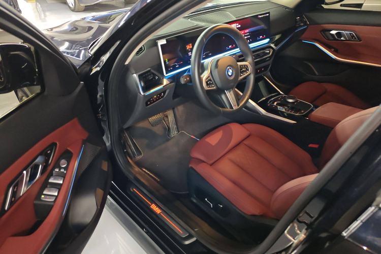 Used BMW i3 2024 eDrive 35 L
