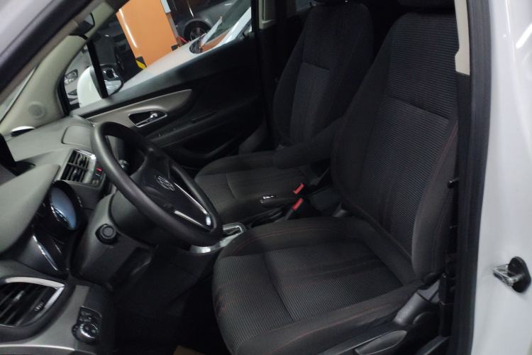 Used Buick Encore 2015 1.4T Automatic Two-Wheel Drive Urban Elite Version