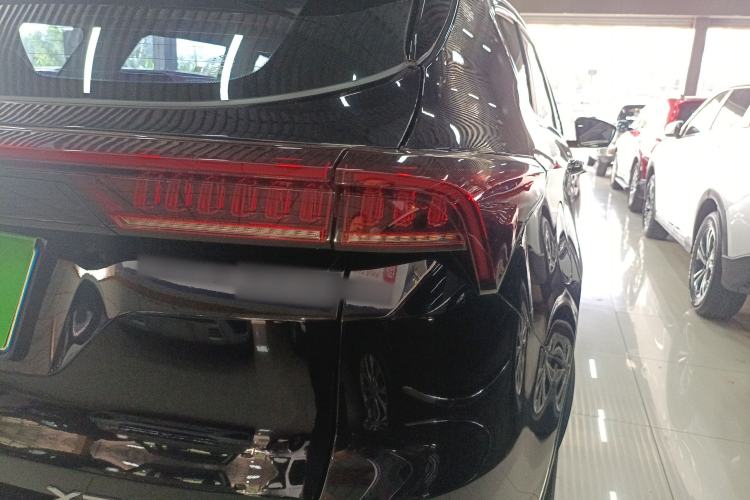 Used JETOUR X70 PLUS 2023 1.5T DCT Brave PLUS 5-Seater
