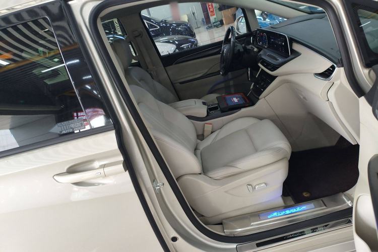 Used Buick GL8 2022 ES Landtrek 653T Comfort Edition
