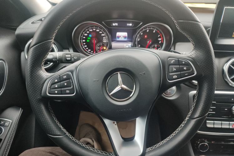 Used Mercedes-Benz GLA 2017 GLA 200 Fashion Model
