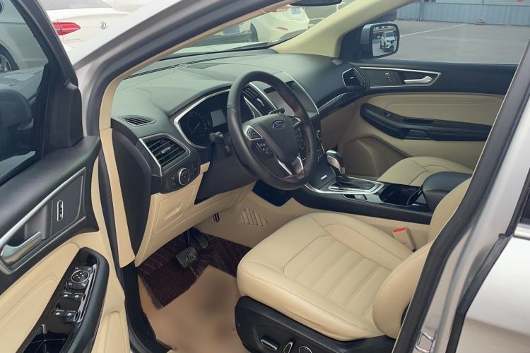 Used Ford Edge 2015 2.0T GTDi 4x4 High-Grade Model
