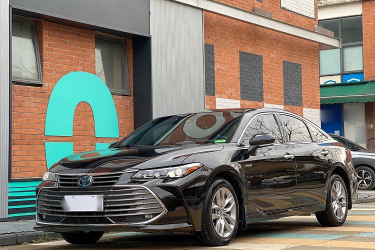 Used Toyota Avalon 2019 Dual-Engine 2.5L Luxury Edition China VI Standard