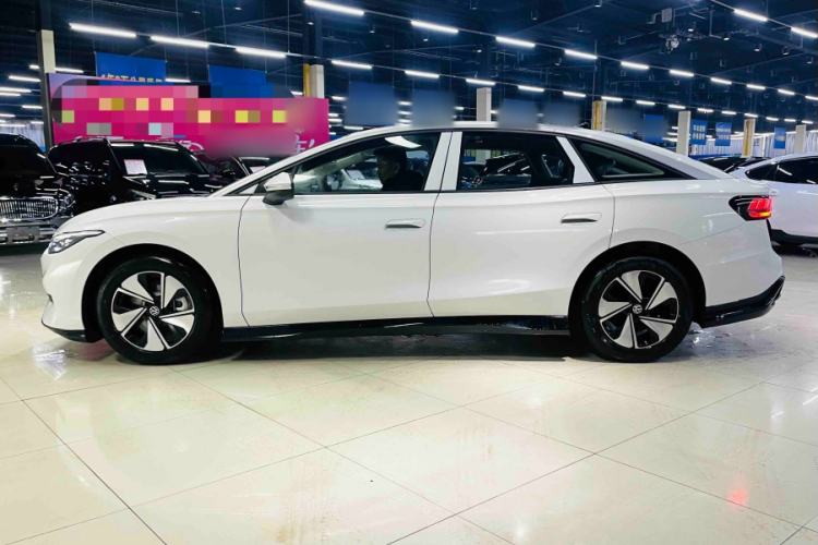 Used Volkswagen ID.7 VIZZION 2024 AIR model