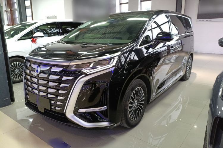 Used Denza D9 2024 DM-i 1050 Luxury Model