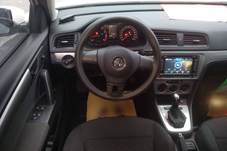 Used Volkswagen Lavida 2013 Revised Classic 1.6L Automatic Fashion Edition
