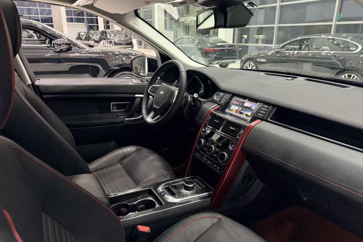 Used Land Rover Discovery Sport 2019 240 PS SE Dynamic Version China VI Standard
