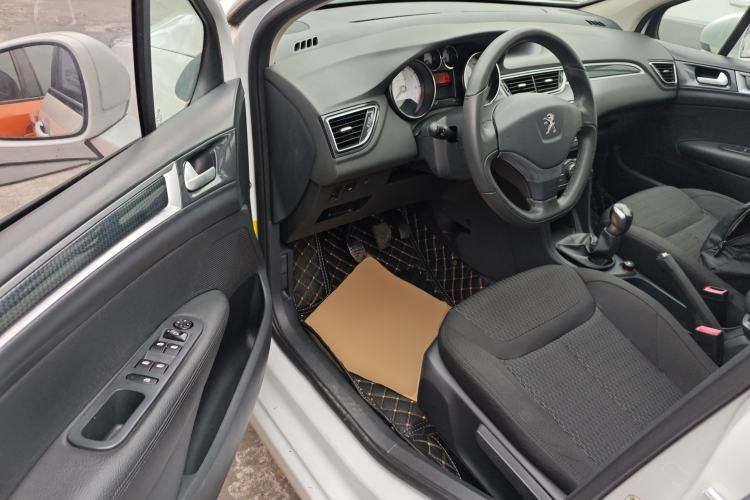 Used Peugeot 308 2014 Enjoy Edition Classic 1.6L Manual YouShang Model
