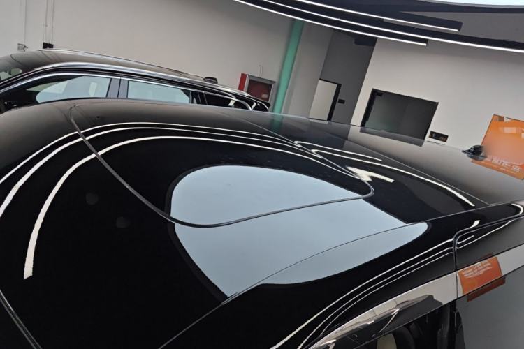 Used Volvo EM90 2025 Ultra Six-Seater
