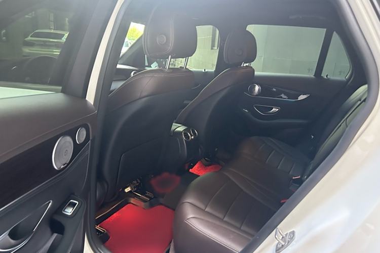 Used Mercedes-Benz GLC 2017 GLC 260 4MATIC Luxury Model
