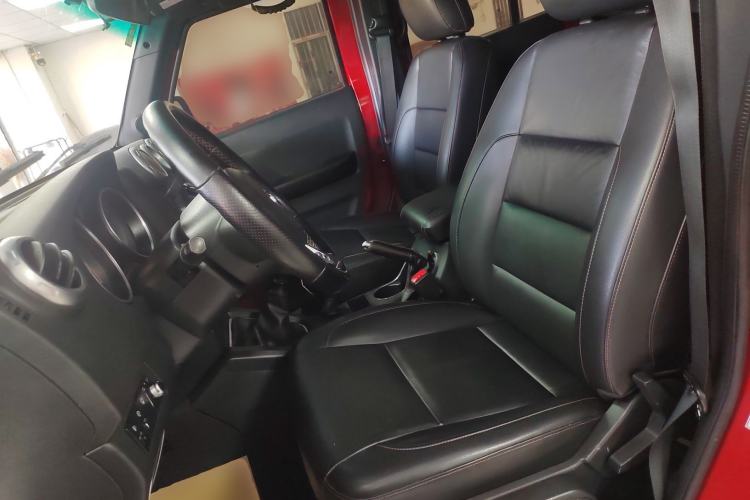 Used  BJ40 2018 40L 2.0T Manual Diesel Four-Wheel Drive Prestige Edition
