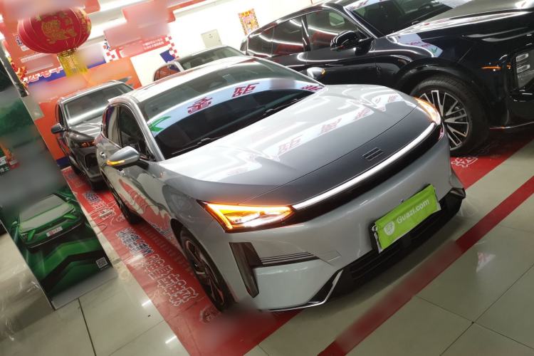 Used  L6 2025 EM-i 140km Starship Edition
