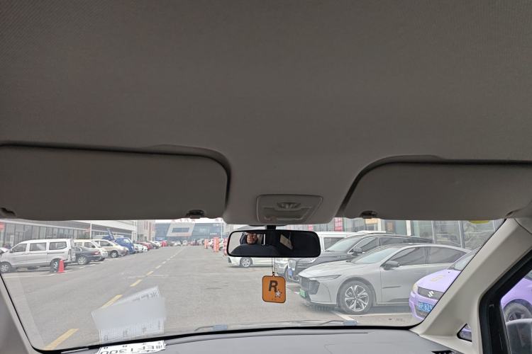 Used Wuling Hongguang PLUS 2019 1.5T Manual Standard Edition 5 Seats
