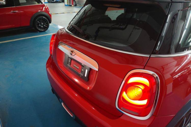 Used  MINI 2016 1.5T COOPER Pioneer Edition Five-Door Model
