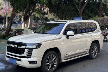 Used Toyota Land Cruiser 2022 3500 3.5T GXR with 20 Wheels Velvet Finish No Creep—Middle East