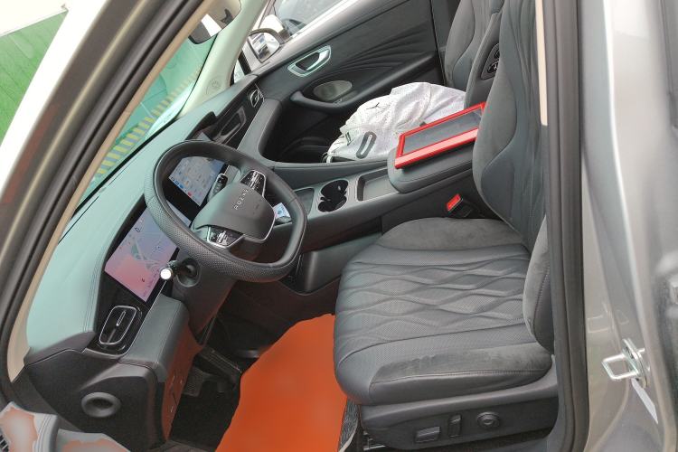 Used Roewe D7 2023 DMH 125km Flagship Edition
