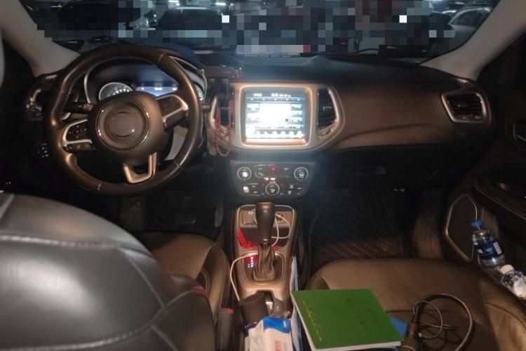 Used  Compass 2017 200T Automatic Family Edition