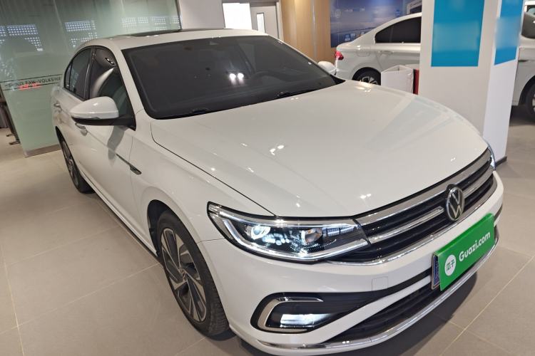 Used Volkswagen Bora 2023 300TSI DSG Prestige Edition