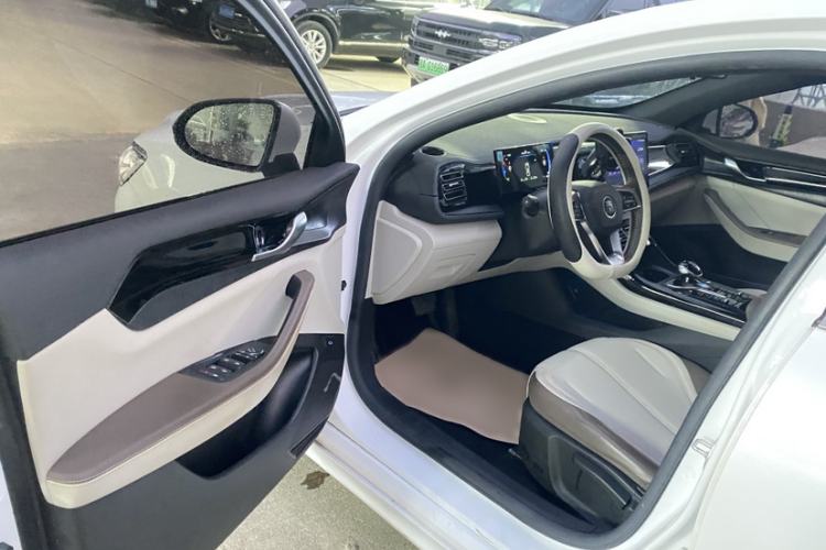 Used BYD Qin PLUS 2024 HONOR Edition DM-i 55KM Leading Model
