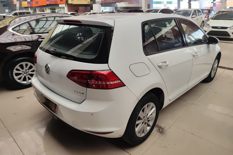 Used Volkswagen Golf 2016 1.6L Automatic Fashion Model
