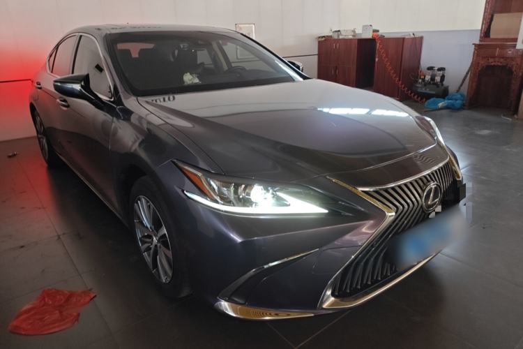 Used Lexus ES 2020 200 Excellence Edition

