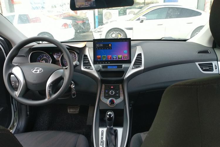 Used Hyundai Elantra 2015 1.6L Automatic Fashion Model