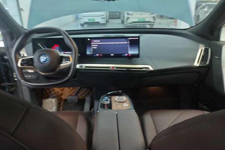 Used BMW iX 2022 xDrive40
