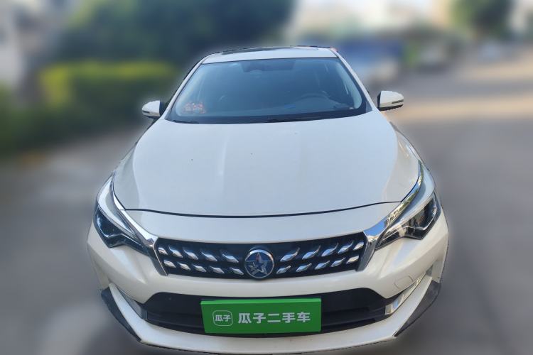 Used Venucia D60 2019 1.6L XL Manual SmartConnect Elite Edition
