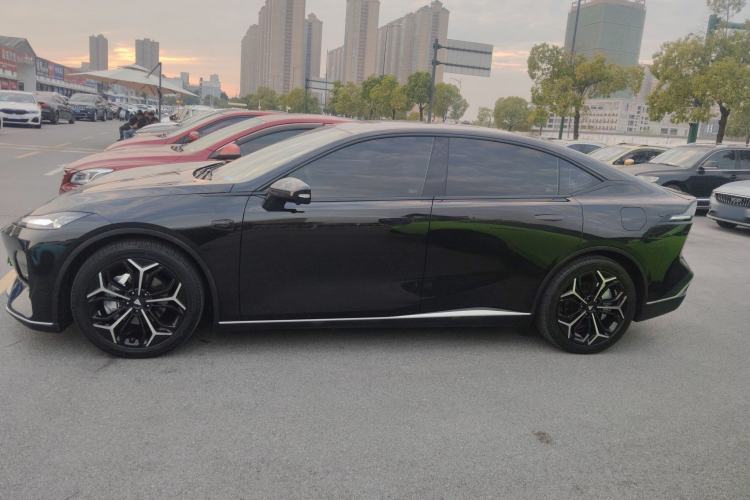 Used  SL03 2023 200Max Range-Extended Version
