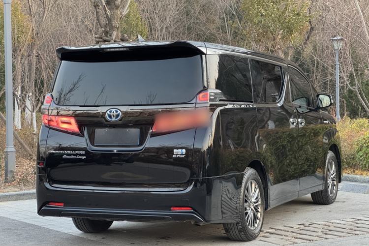 Used Toyota Vellfire 2023 Crown Dual-Engine 2.5L HV Prestige Edition
