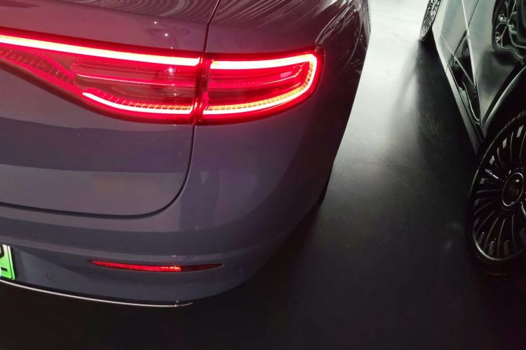 Used Hima Luxeed S7 2025 705 km Pro
