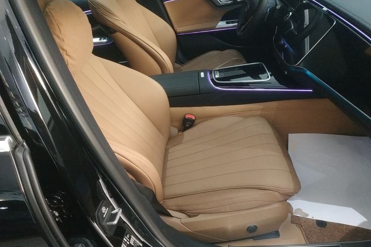 Used Mercedes-Benz E-Class 2025-Year Facelift E 260 L
