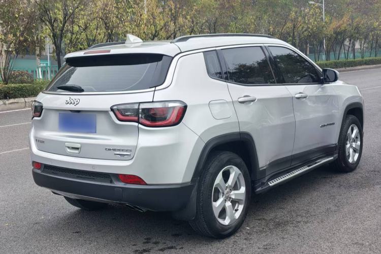 Used  Compass 2017 200T Automatic Family Edition
