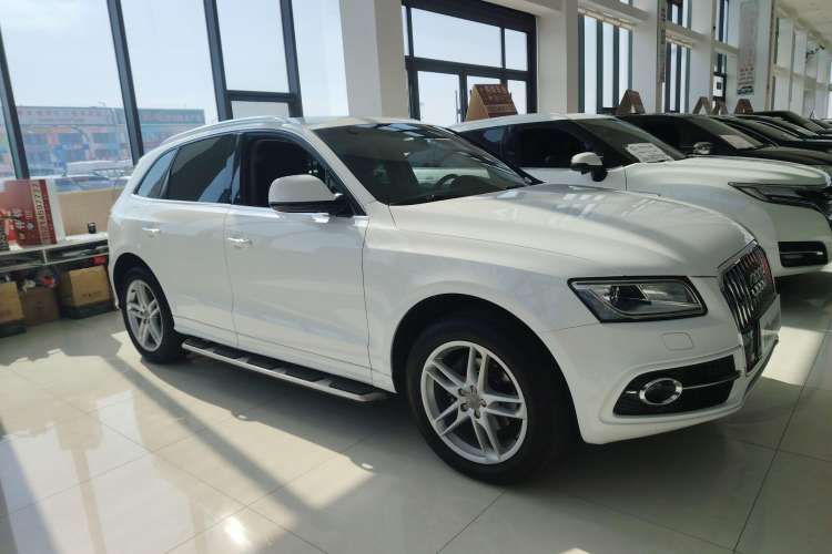 Used Audi Q5 2017 Plus 40 TFSI Ambition Model
