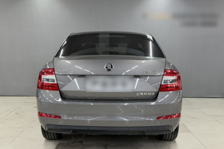 Used Skoda Octavia 2017 Classic Model 1.6L Manual Comfort Edition