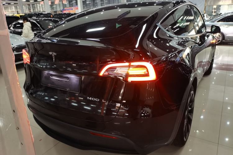 Used Tesla Model Y 2022 Rear-Wheel-Drive Version
