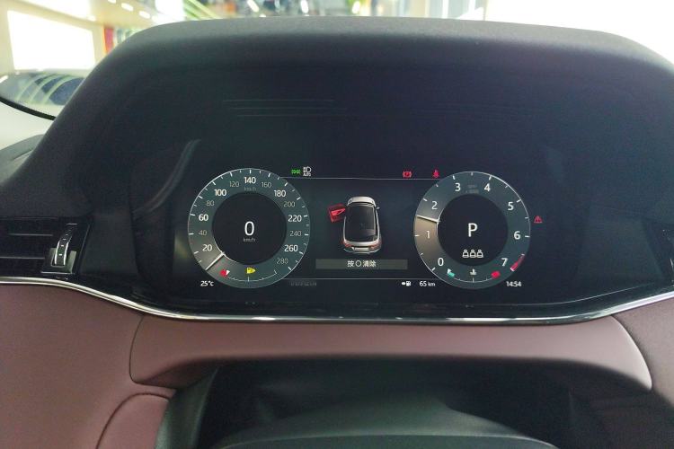 Used Land Rover Range Rover Evoque 2023 Aurora L 249 PS Luxury Edition
