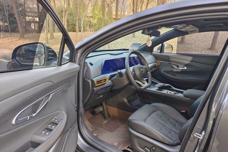 Used Changan UNI-T 2022 1.5T Prestige Version
