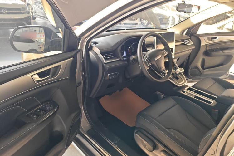 Used Haval M6 2021 PLUS 1.5T DCT Luxury Smart Connectivity Model
