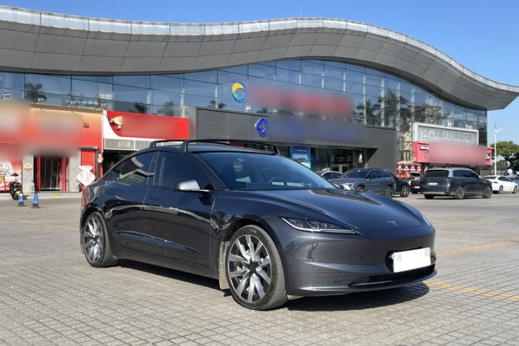 Used Tesla Model 3 2023 Long-Range All-Wheel-Drive Version
