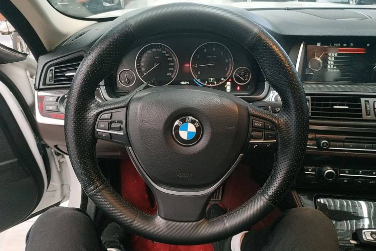 Used BMW 5 Series 2014 525Li Luxury Design Package
