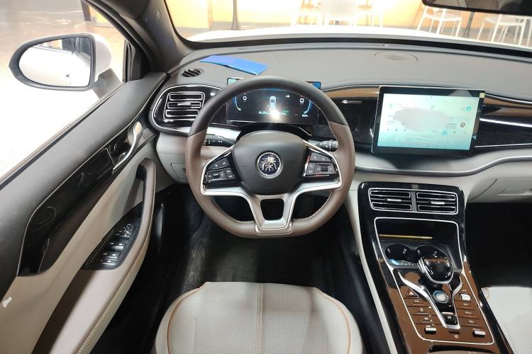 Used BYD Qin PLUS 2024 Honor Edition EV 510KM Beyond Model
