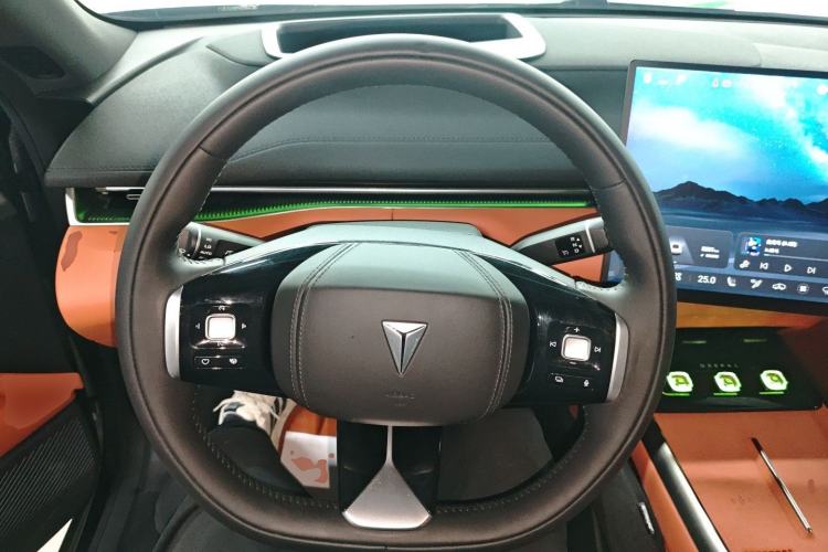 Used  L07 2024 230Max Qiankun Intelligent Driving ADS SE Range-Extended Version
