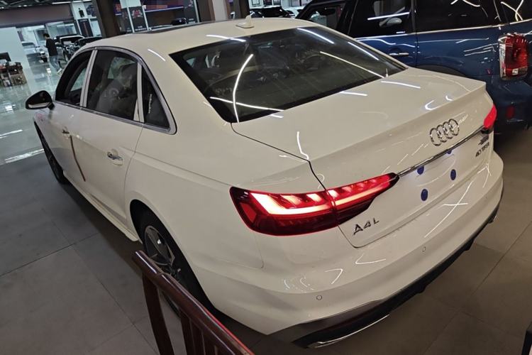 Used Audi A4L 2025 2 Million Units Enjoyment Version 40 TFSI Stylish and Dynamic Type
