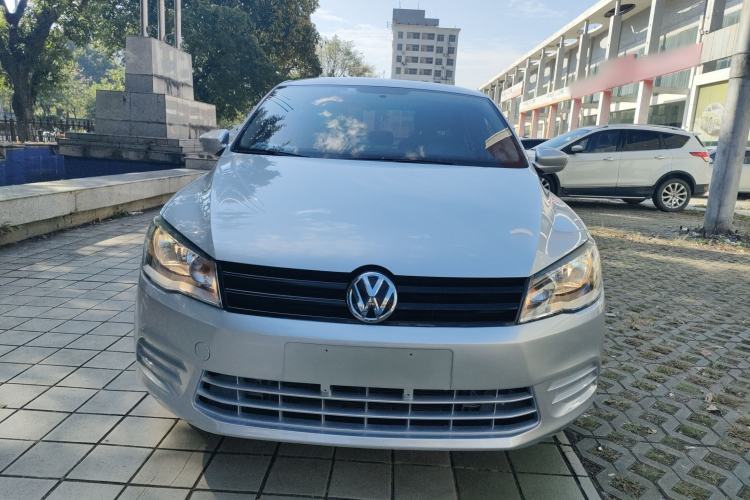 Used Volkswagen Jetta 2015 Value Edition 1.6L Manual Fashionable Style

