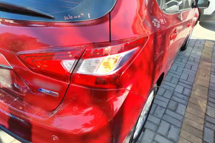 Used Nissan Tiida 2016 1.6L CVT Cool Dynamic Edition
