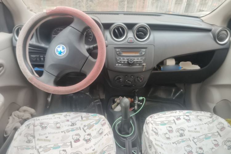 Used Venucia R30 2014 1.2L Manual Luxury Edition
