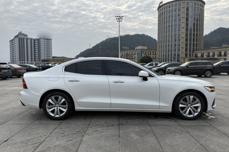 Used Volvo S60 2020 T3 SmartDrive Luxury Edition
